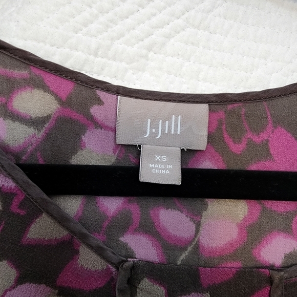 J. Jill silk blouse. Long sleeve.  Brown purple floral.  Size XS. - Picture 4 of 15